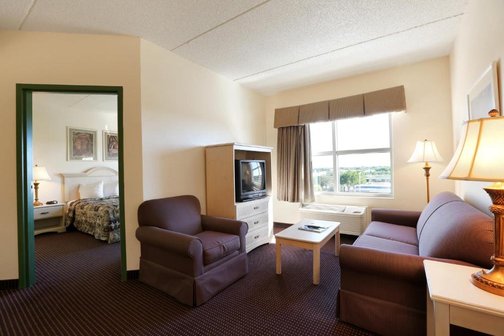 Two Bedroom Queen Suite interior